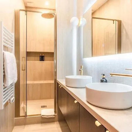 Luxe Rouvet I Netflix I Calme París